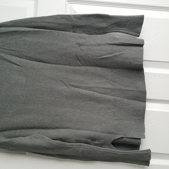 Ruby Moon Women's Top - Picture 9 of 10